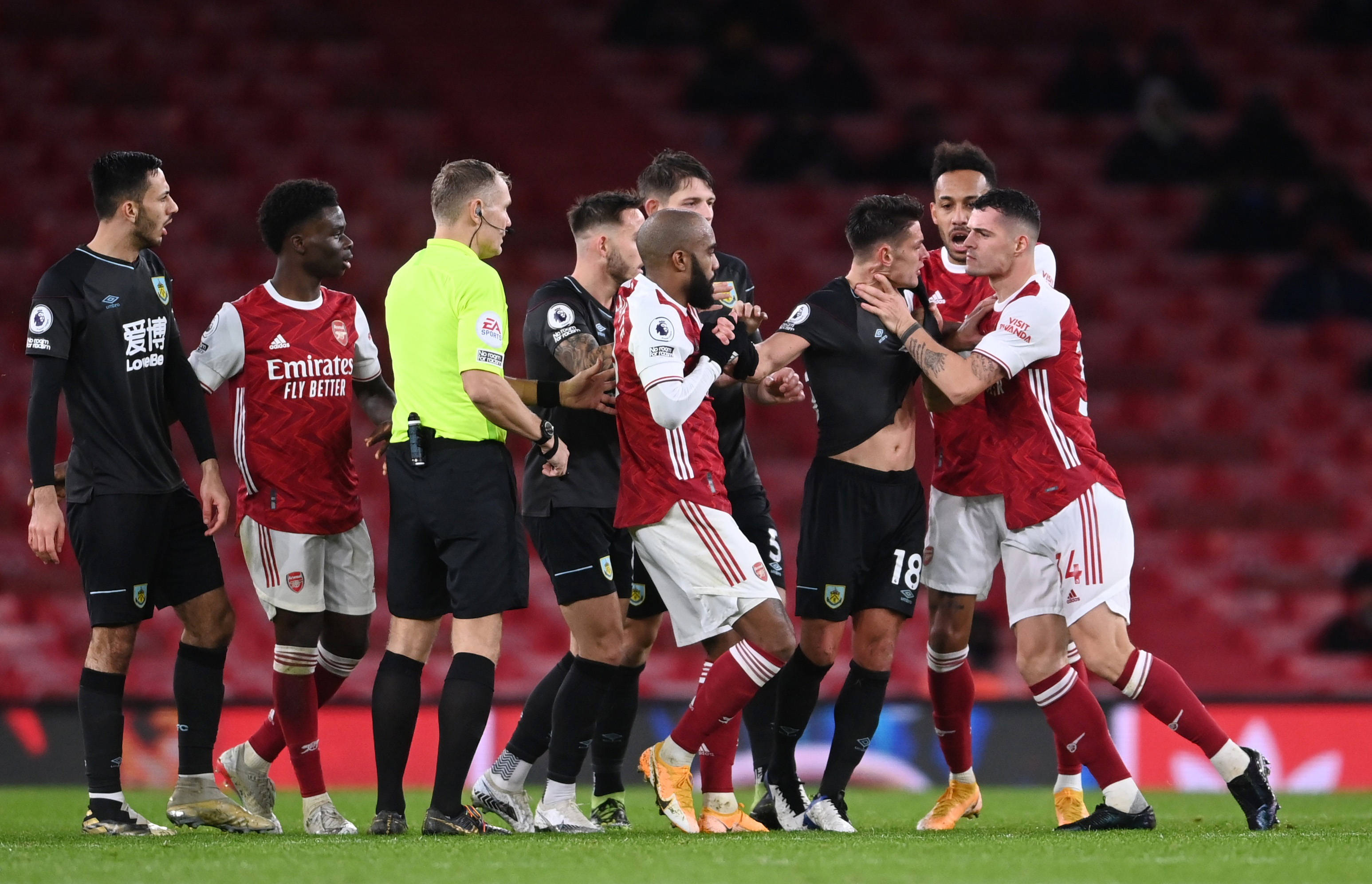 依然坚定前 依然坚定前